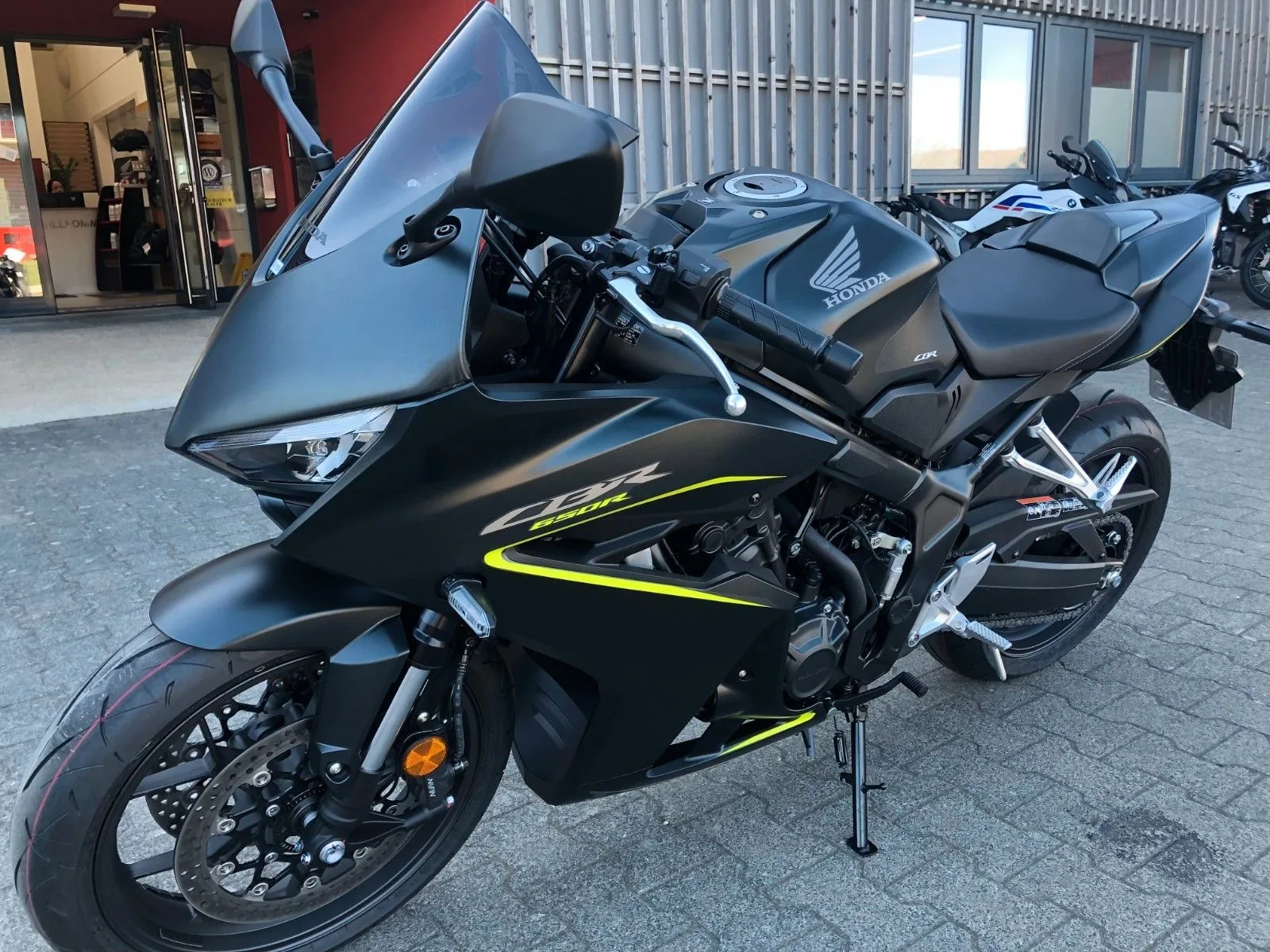 Honda CBR650R E-Clutch