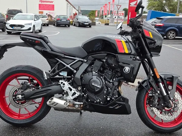 Suzuki GSX-8TT