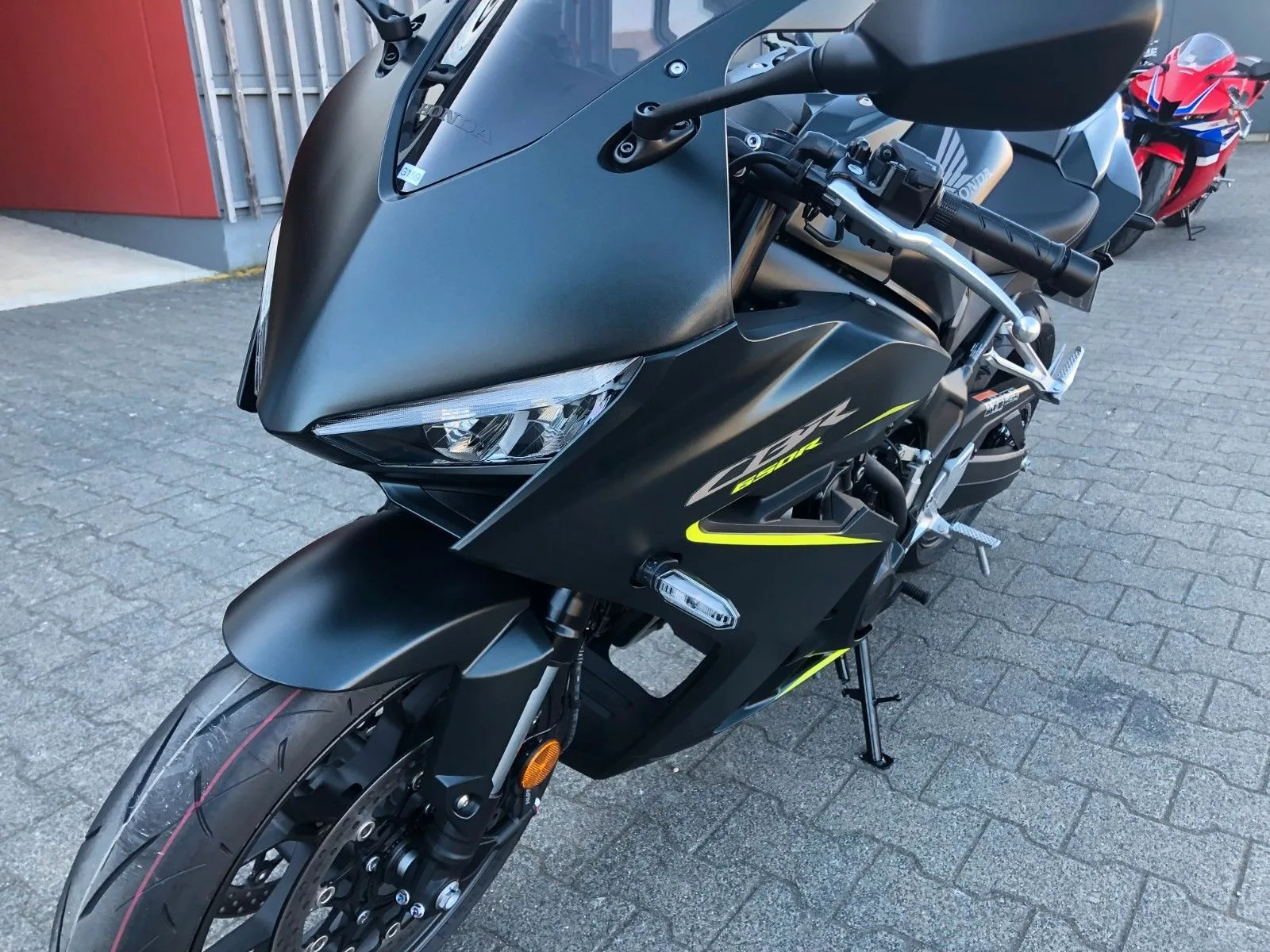Honda CBR650R E-Clutch