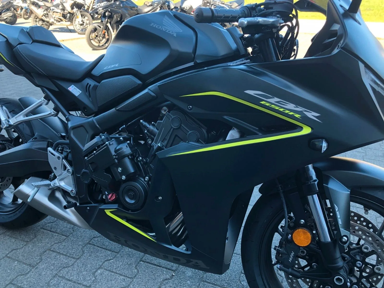 Honda CBR650R E-Clutch
