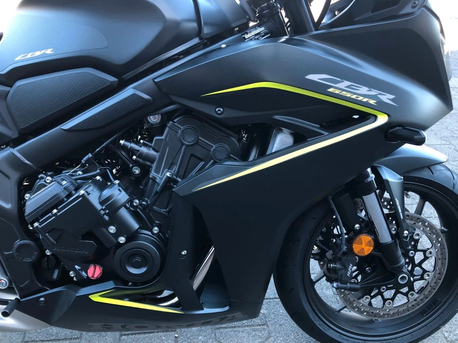 Honda CBR650R E-Clutch