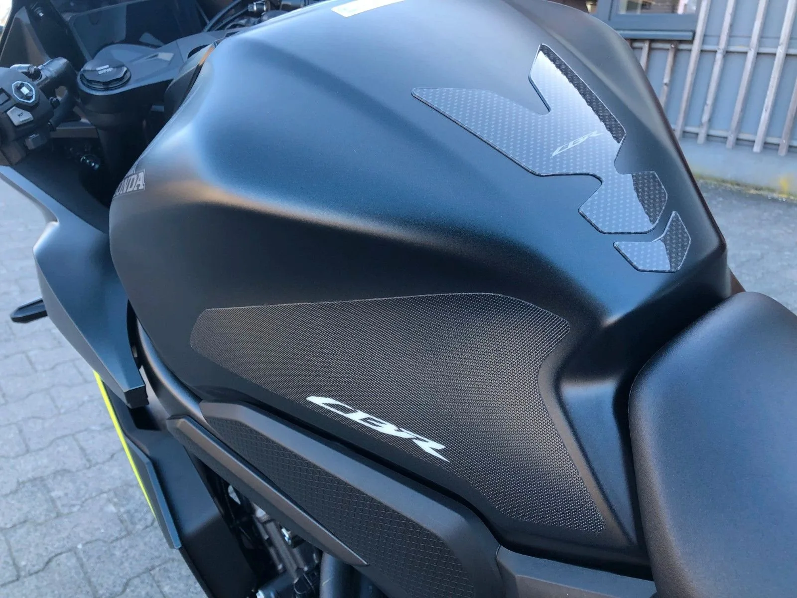 Honda CBR650R E-Clutch