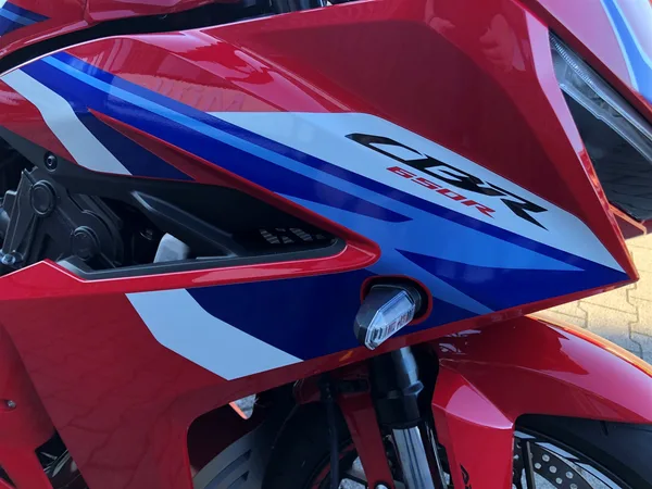 Honda CBR650R