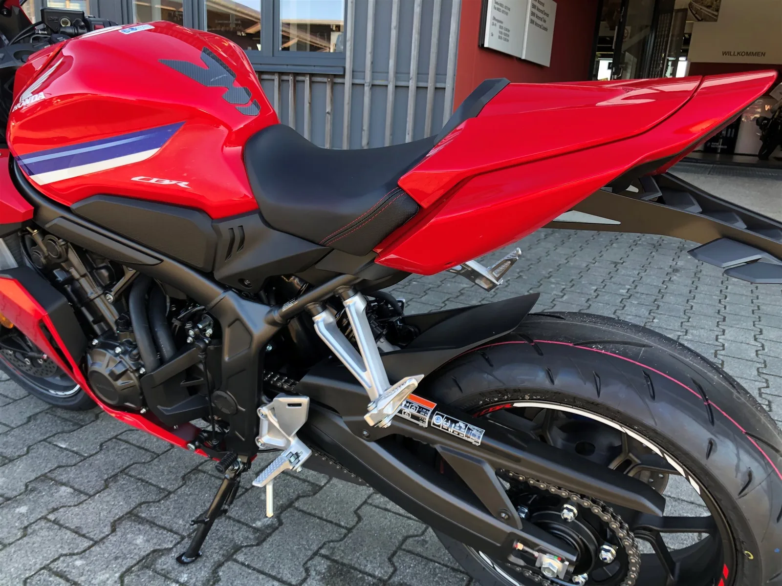 Honda CBR650R