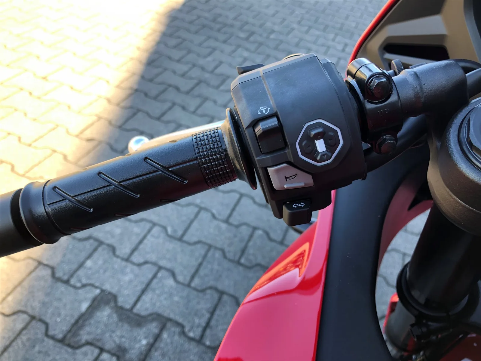 Honda CBR650R