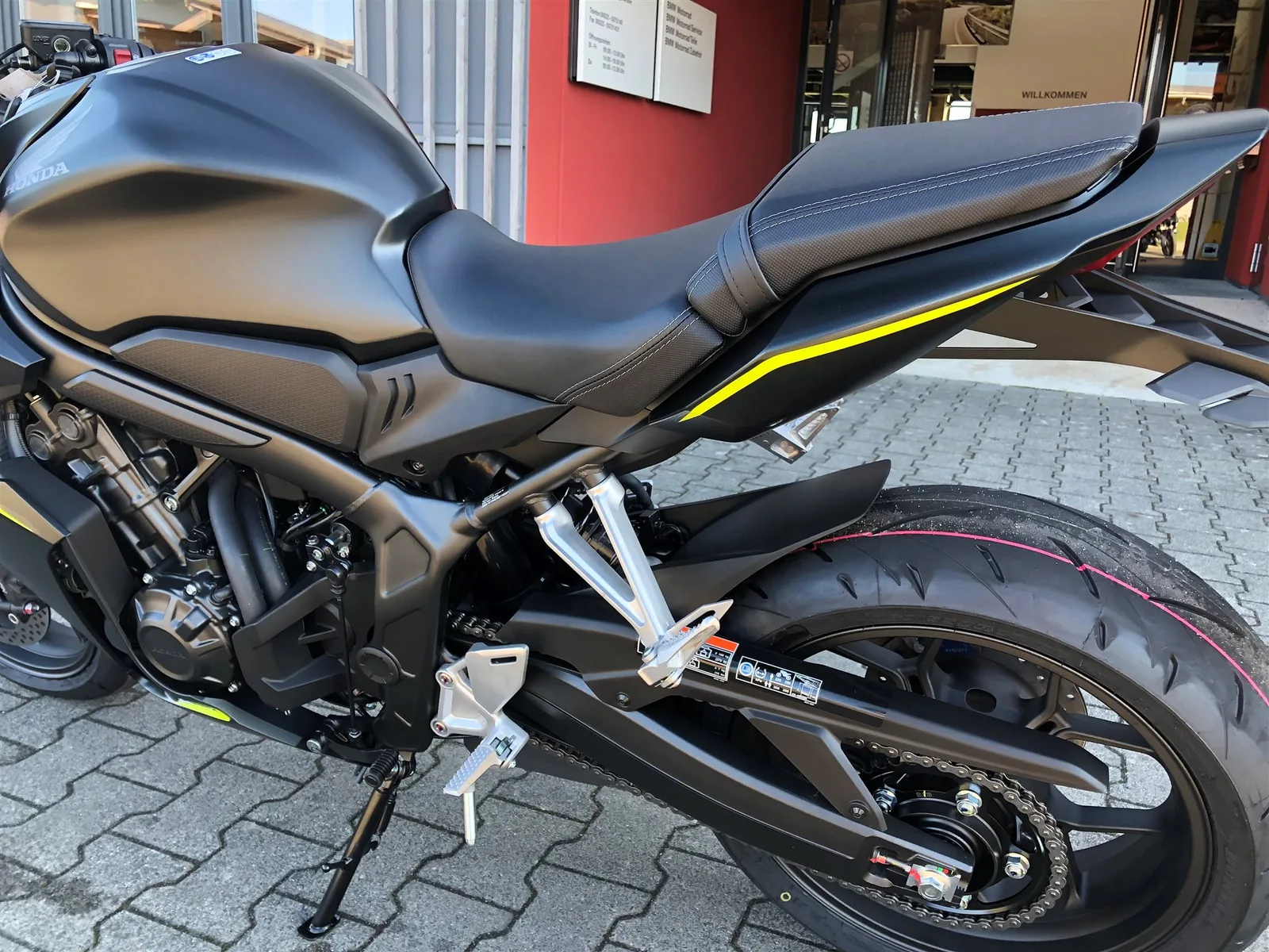 Honda CBR650R