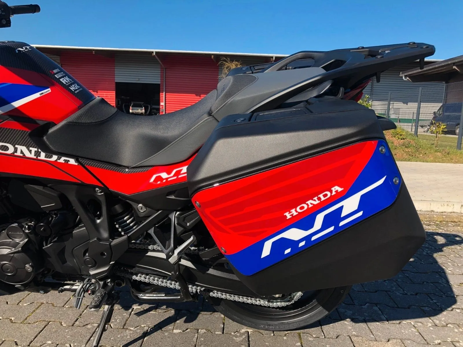 Honda NT1100 DCT Electronic Suspension