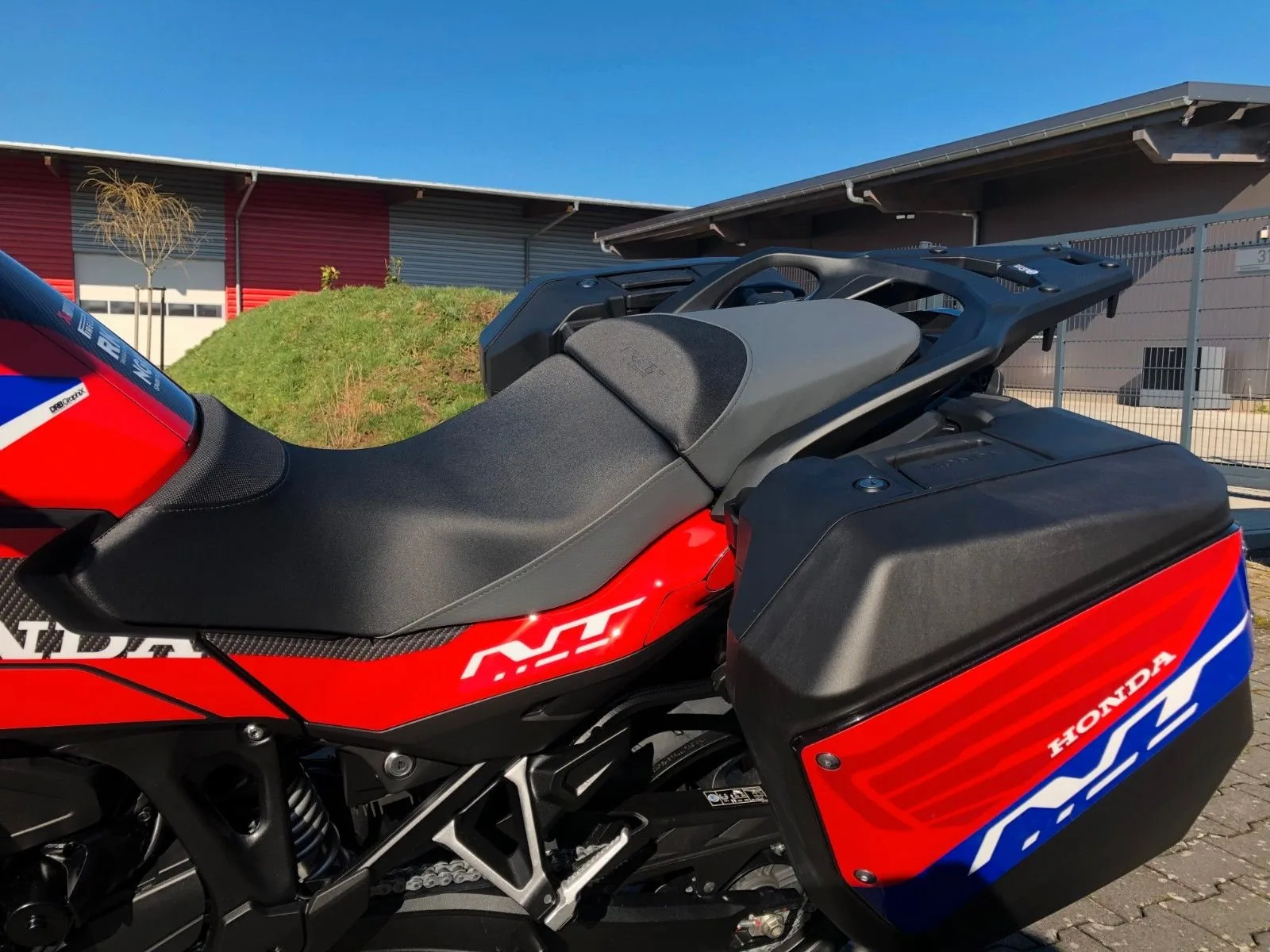 Honda NT1100 DCT Electronic Suspension