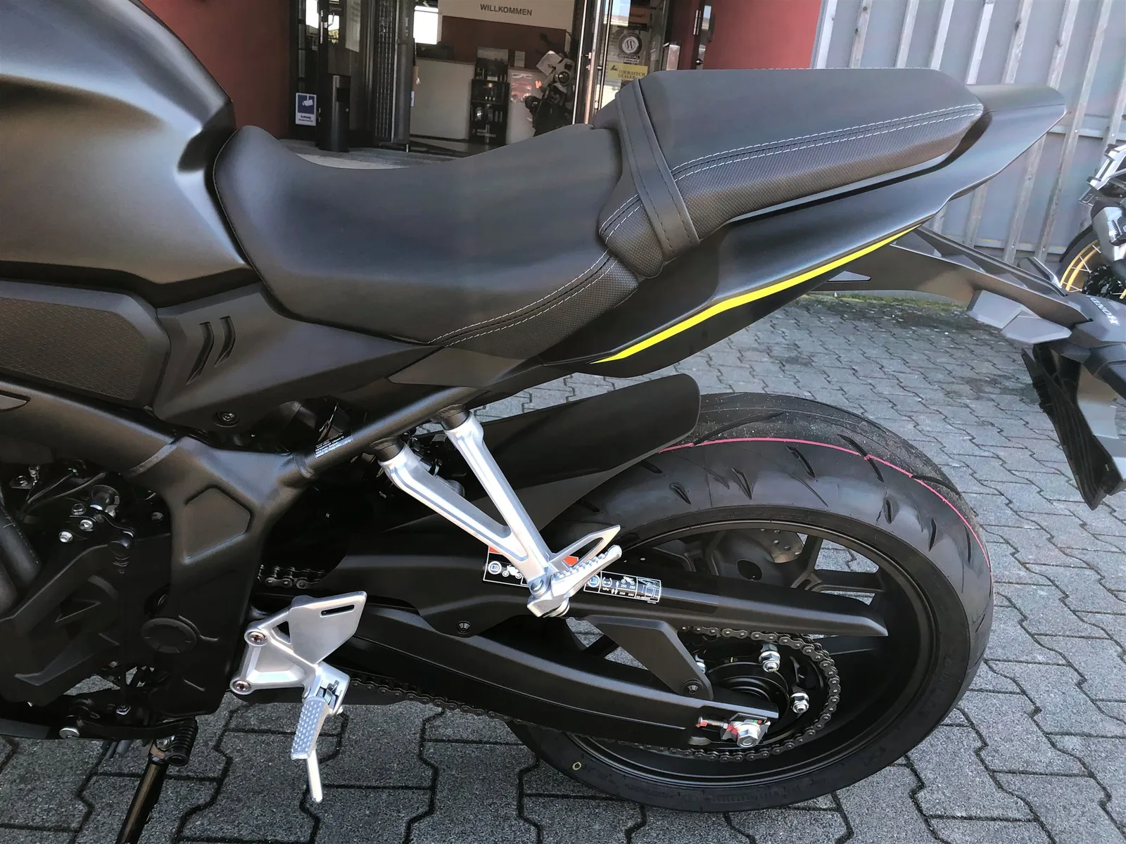 Honda CBR650R