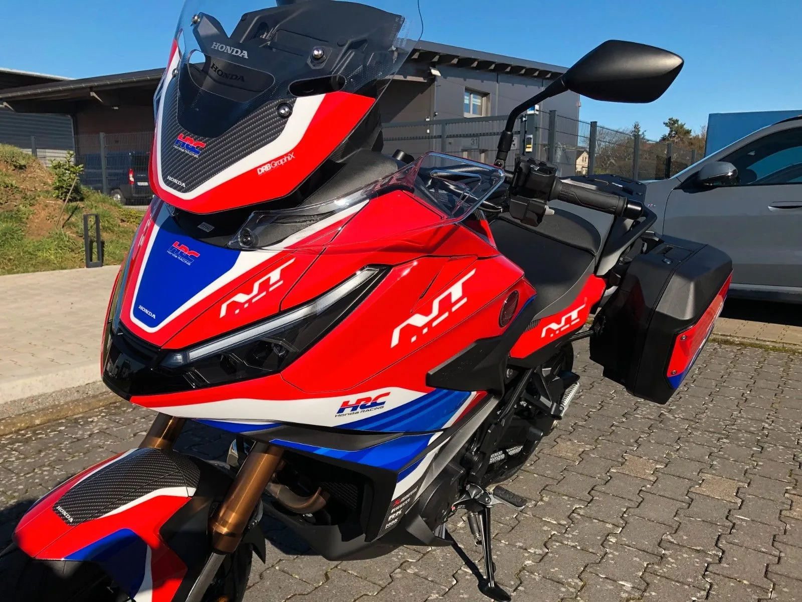 Honda NT1100 DCT Electronic Suspension