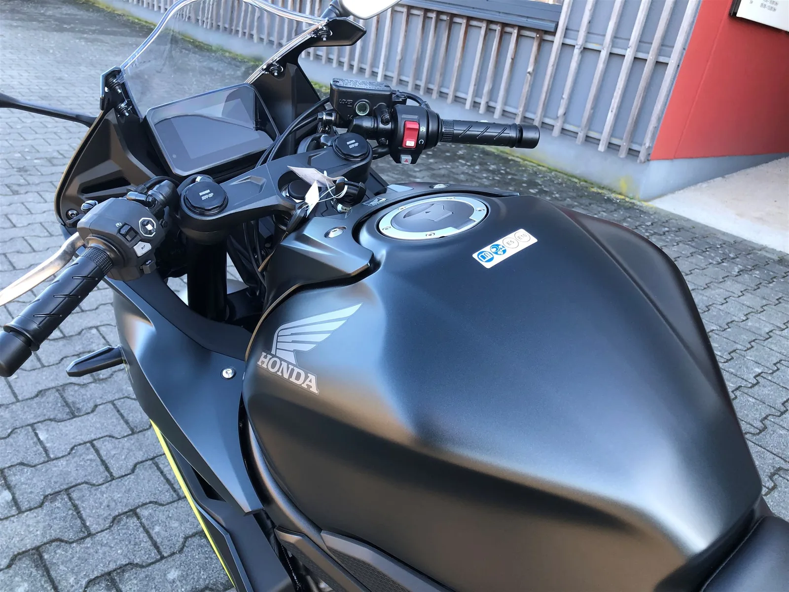 Honda CBR650R
