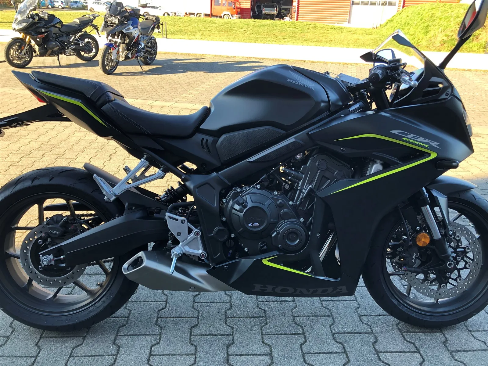Honda CBR650R
