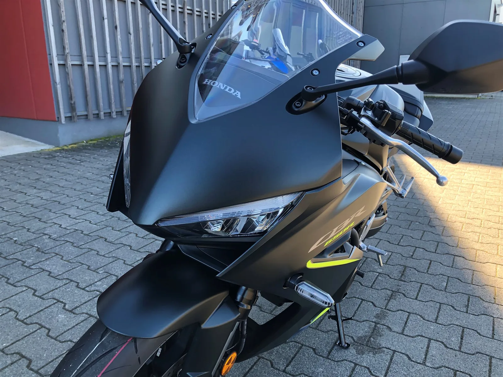 Honda CBR650R