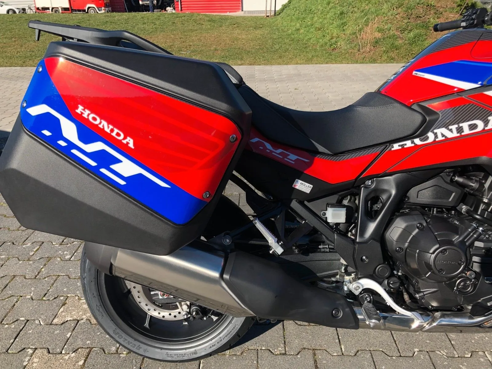 Honda NT1100 DCT Electronic Suspension