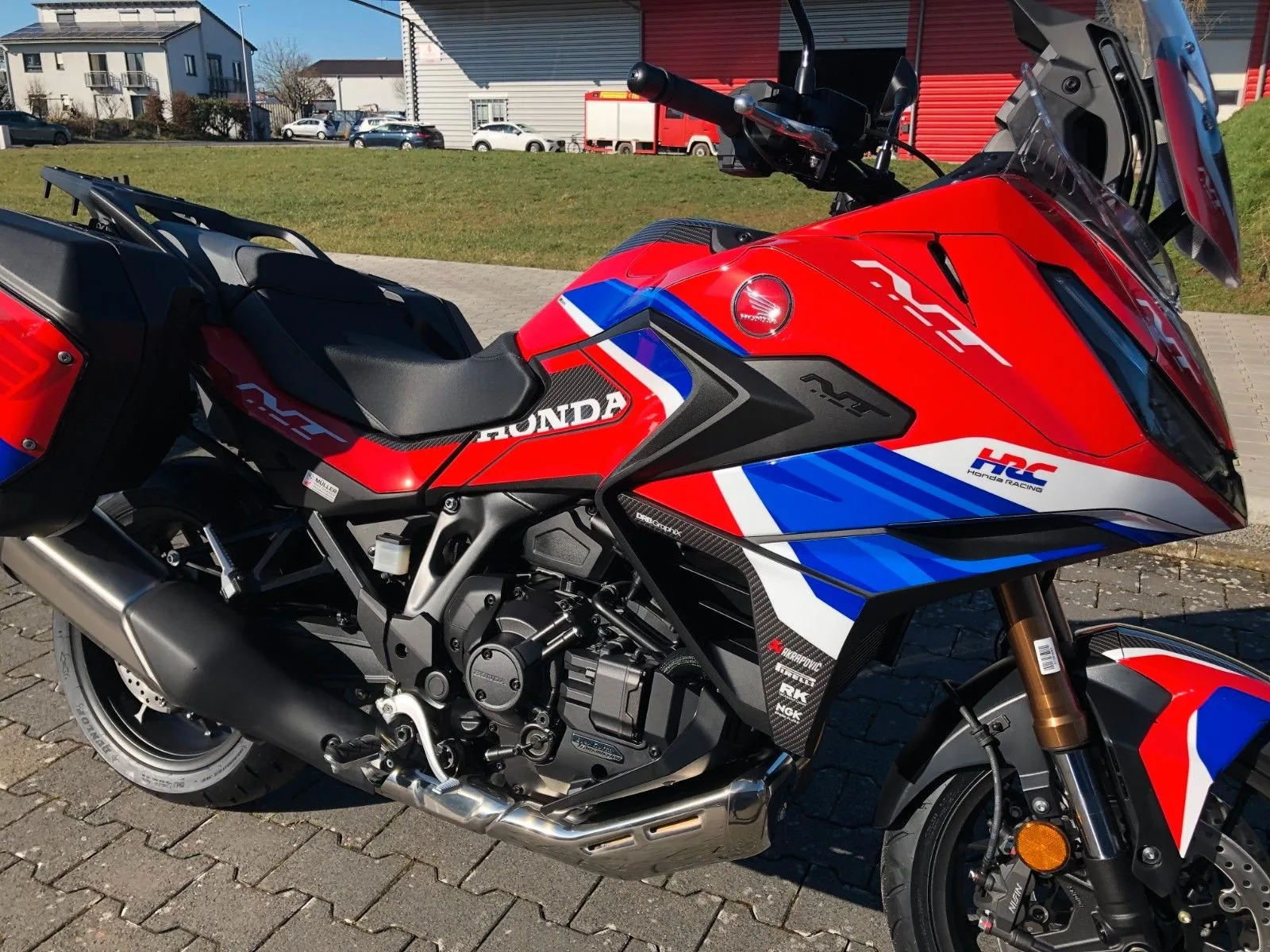 Honda NT1100 DCT Electronic Suspension