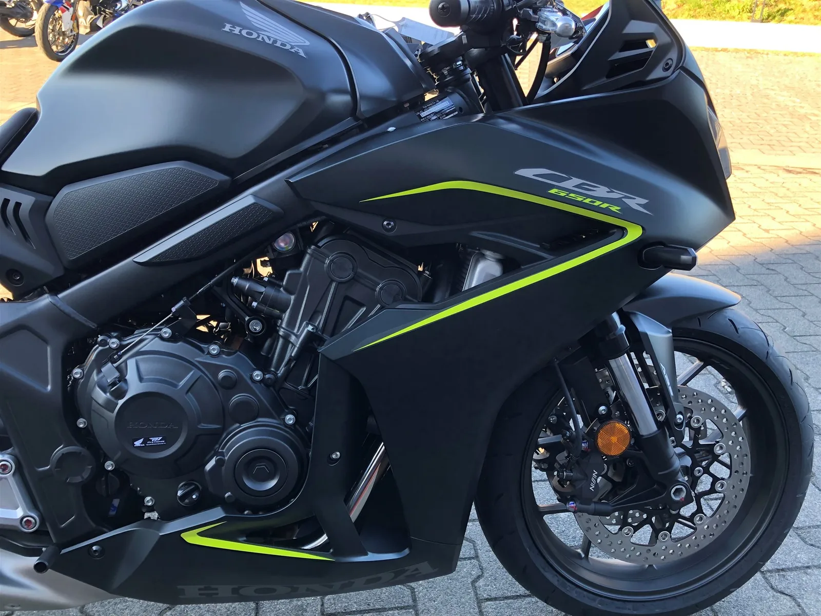Honda CBR650R