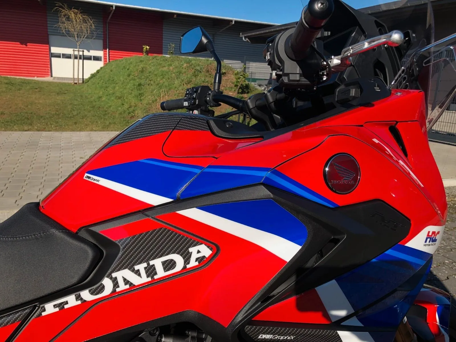 Honda NT1100 DCT Electronic Suspension