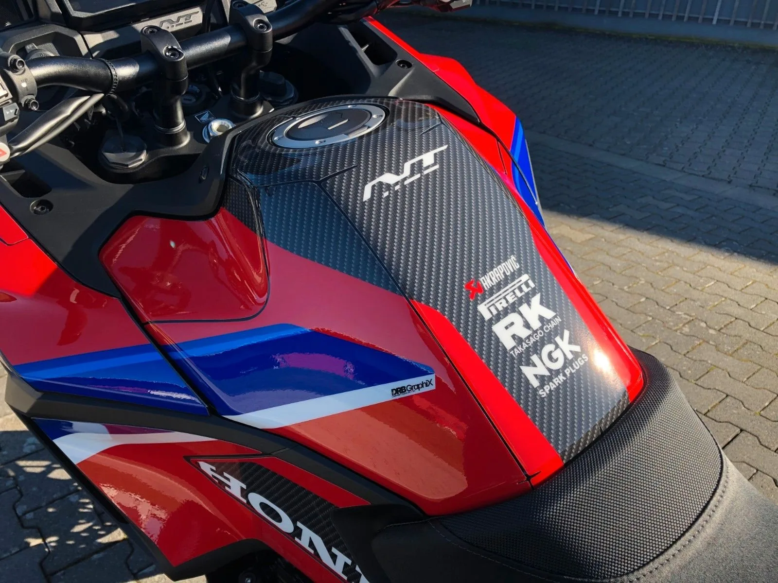 Honda NT1100 DCT Electronic Suspension