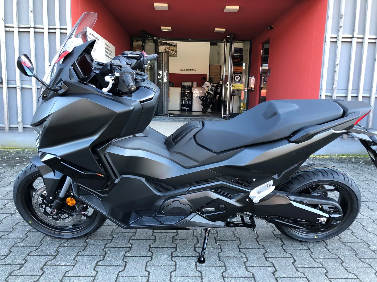 Honda Forza 750