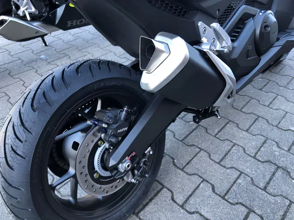 Honda Forza 750