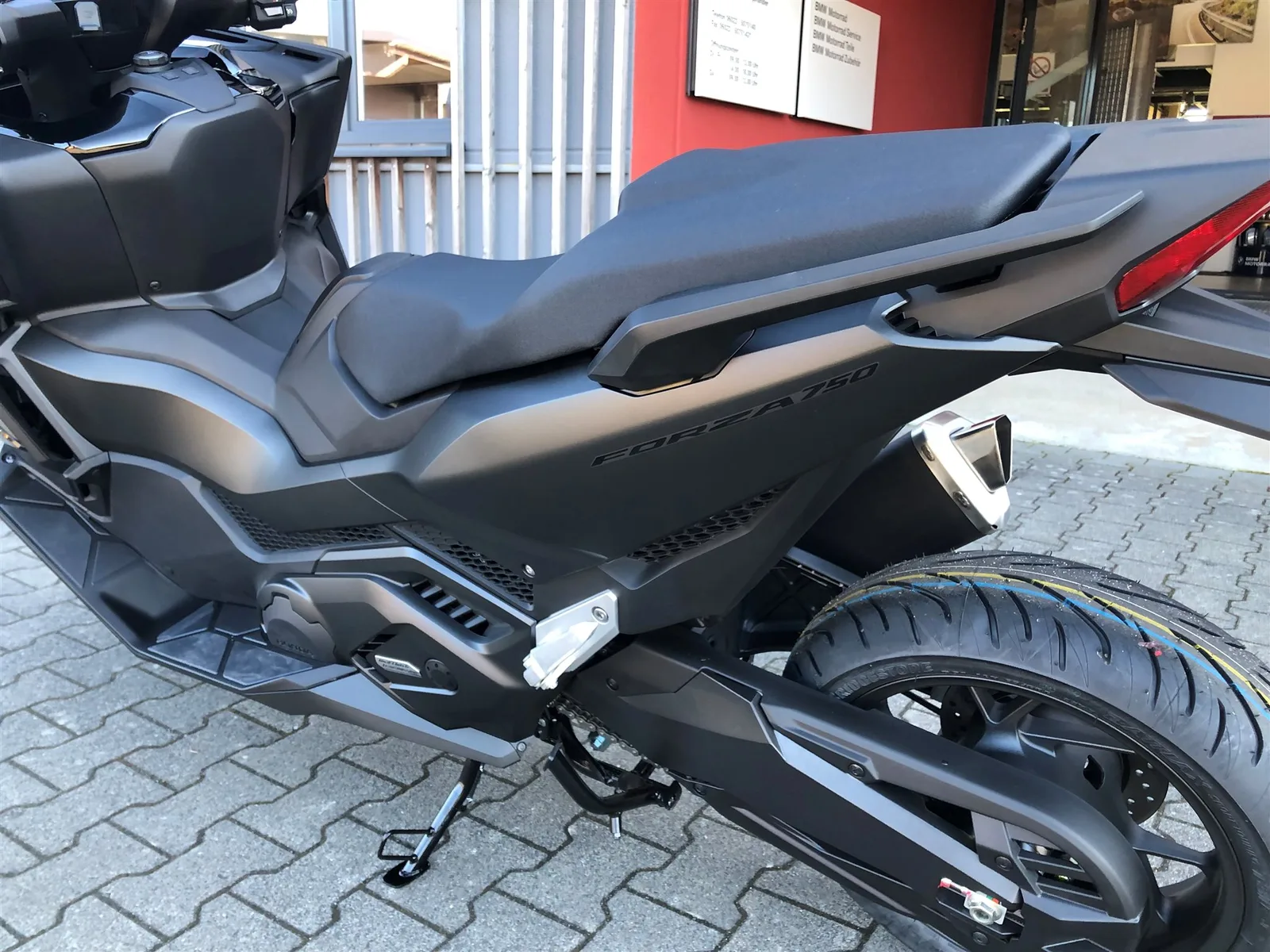 Honda Forza 750
