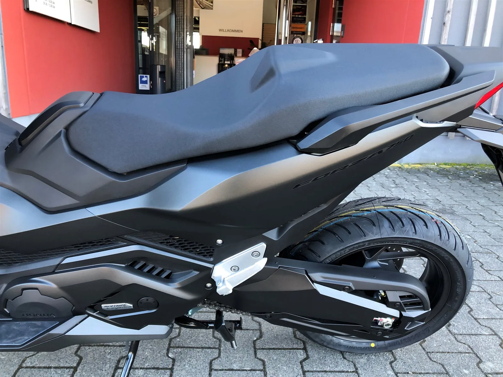 Honda Forza 750