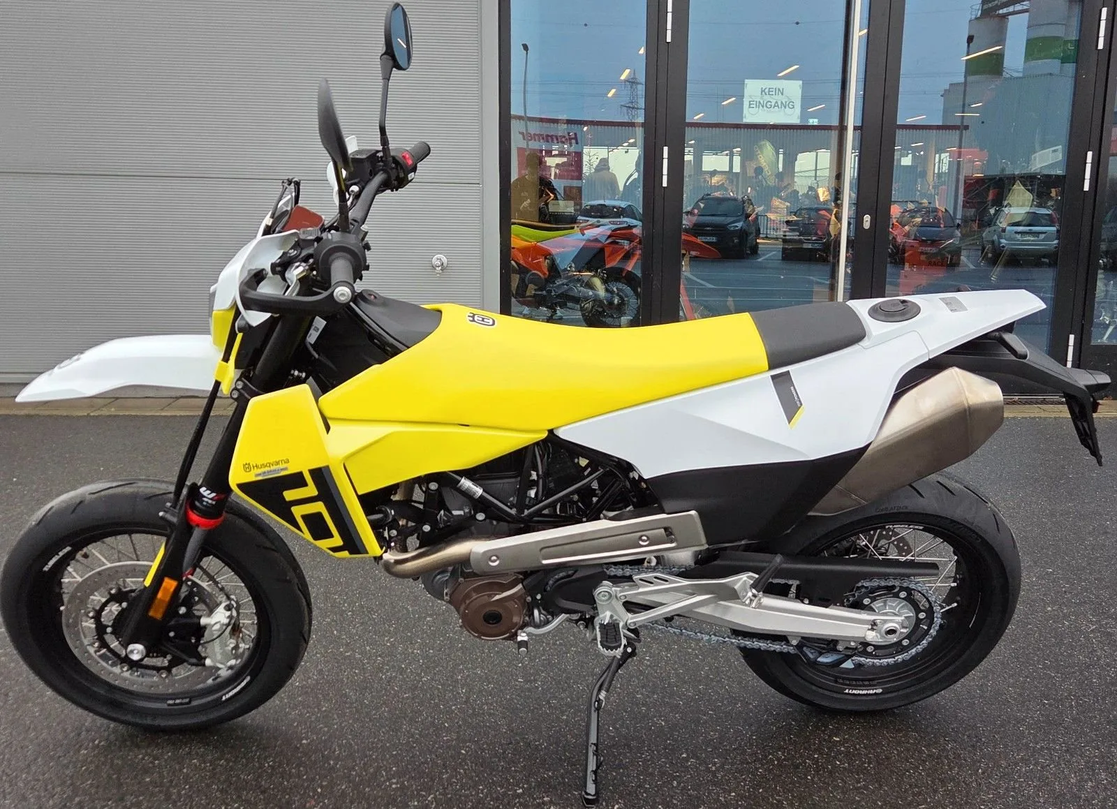 Husqvarna 701 Supermoto