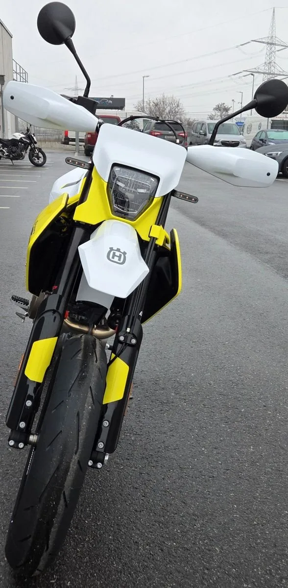 Husqvarna 701 Supermoto