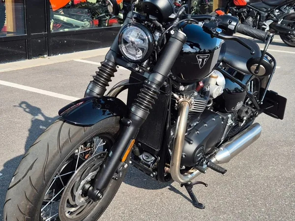 Triumph BONNEVILLE BOBBER CHROME EDITION