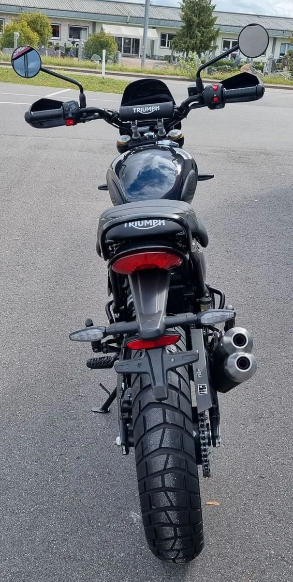 Triumph Scrambler 400 XC