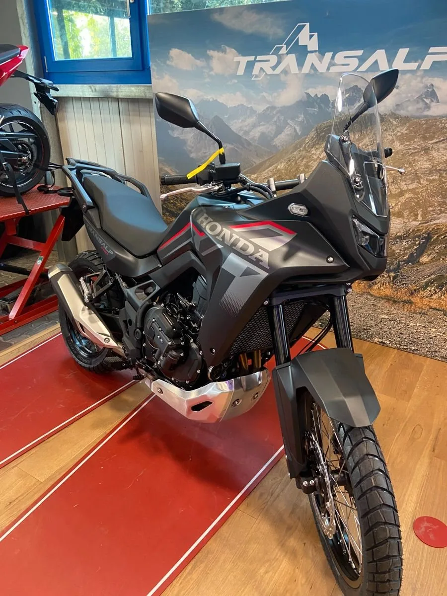 Honda XL750 Transalp E-Clutch