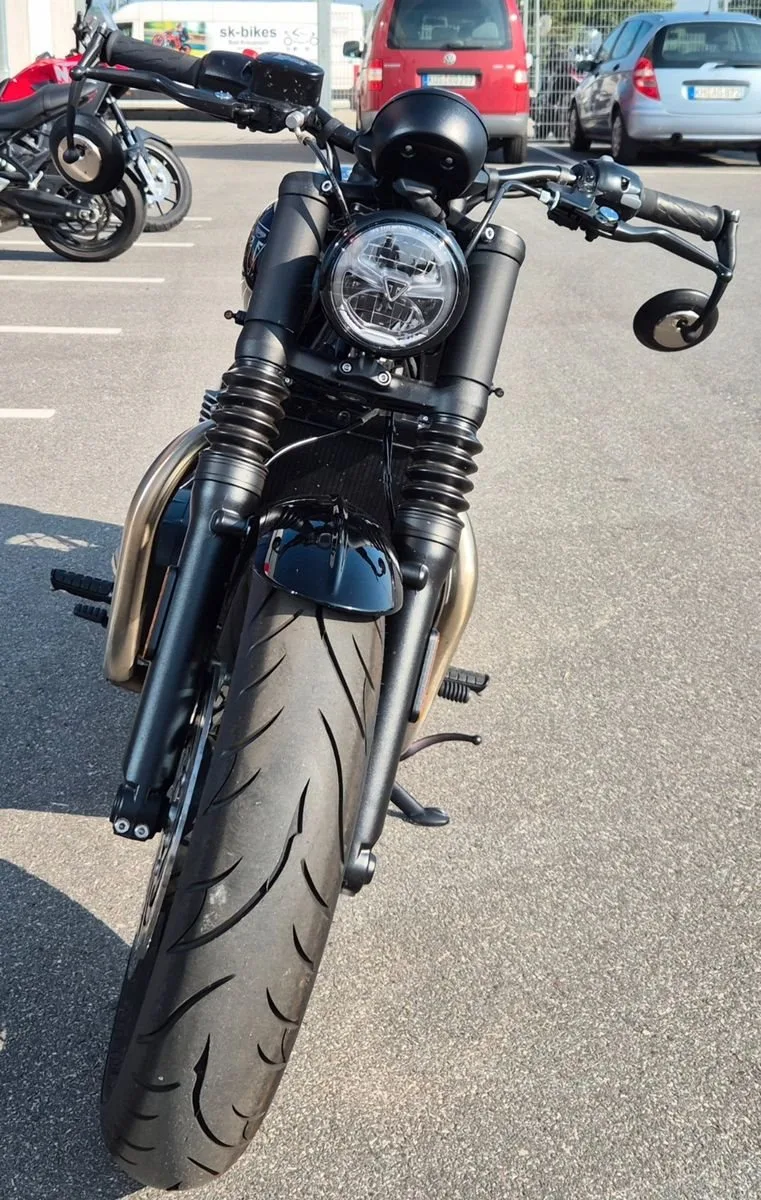 Triumph BONNEVILLE BOBBER CHROME EDITION