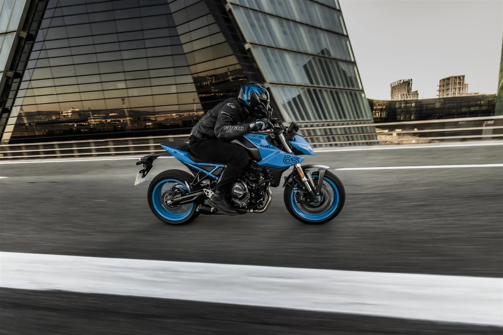 Suzuki GSX-8S