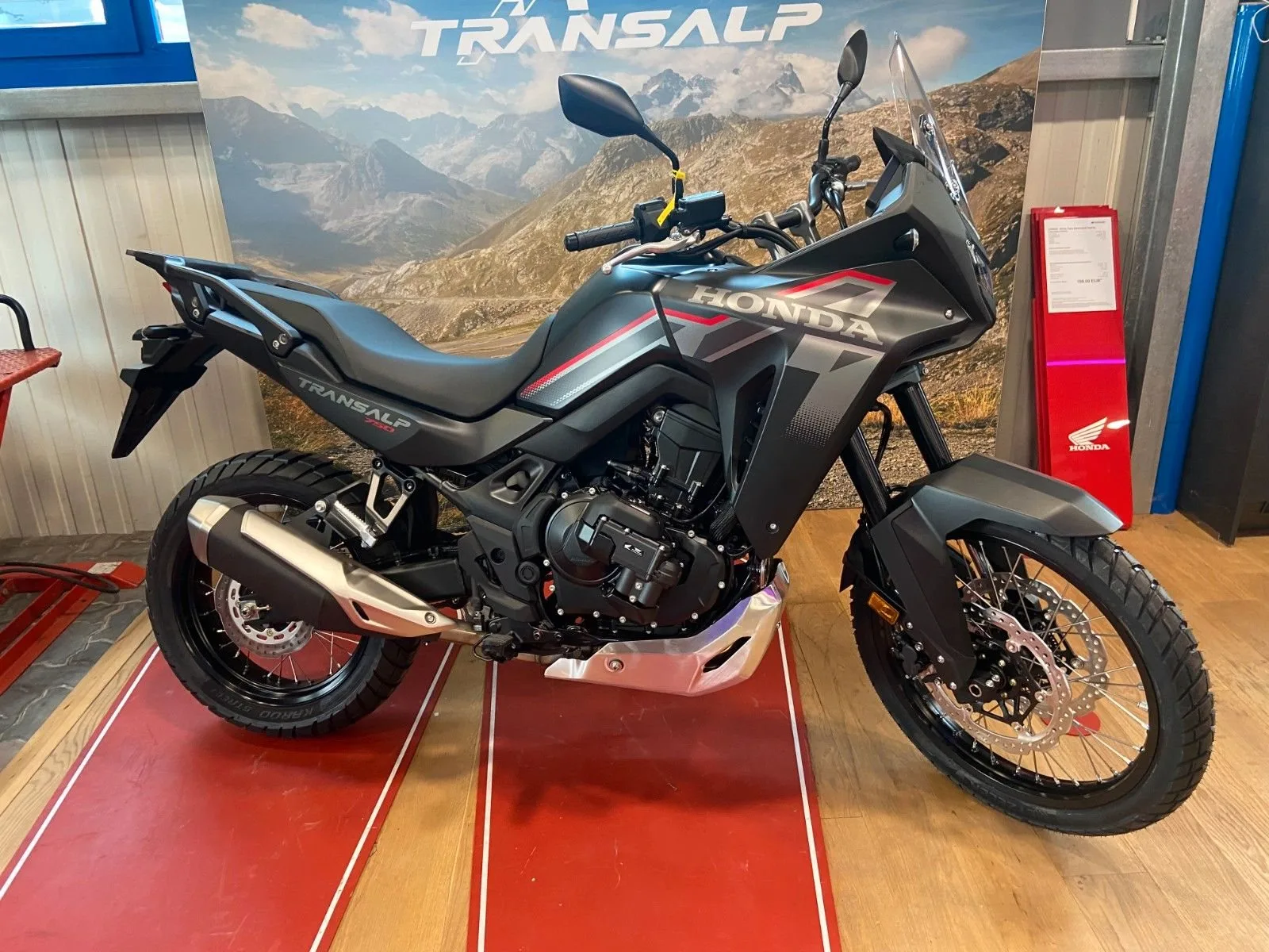 Honda XL750 Transalp E-Clutch