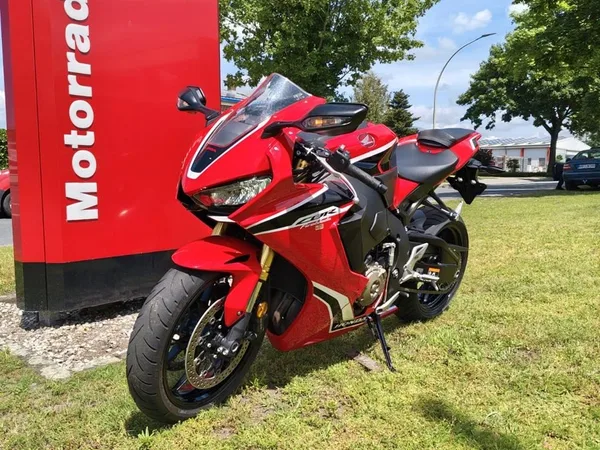 Honda CBR1000RR Fireblade