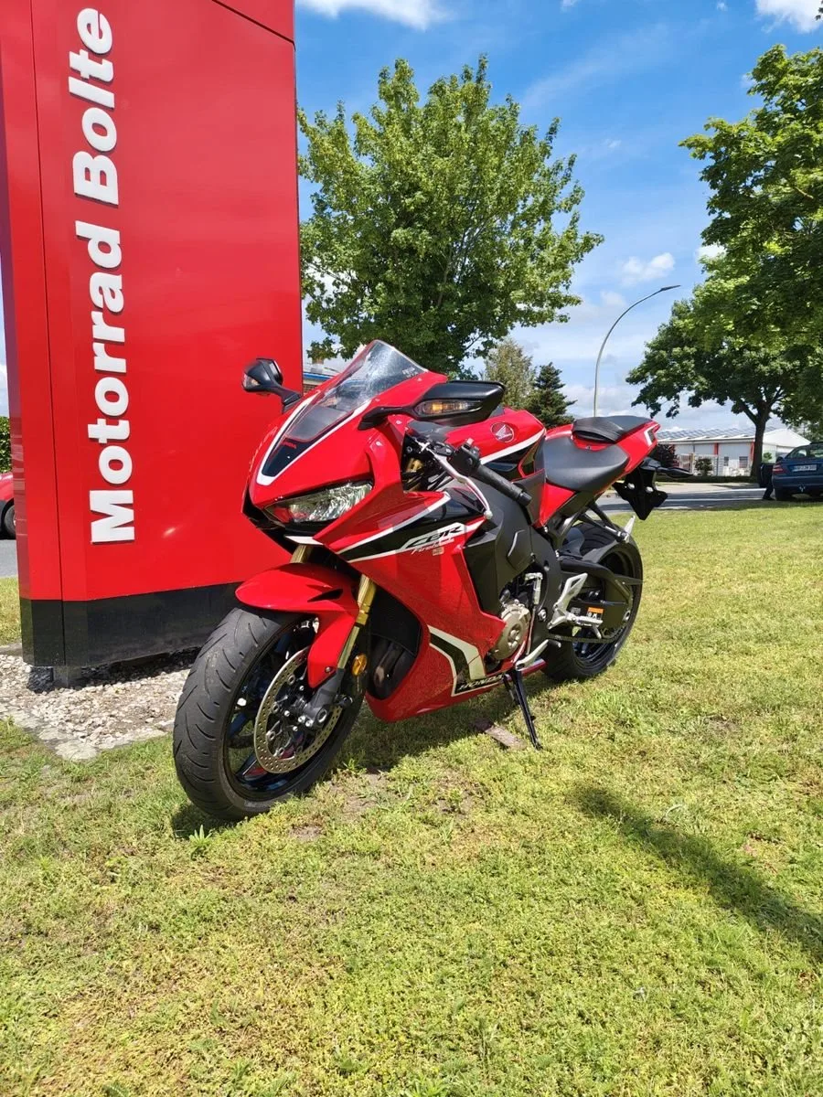 Honda CBR1000RR Fireblade