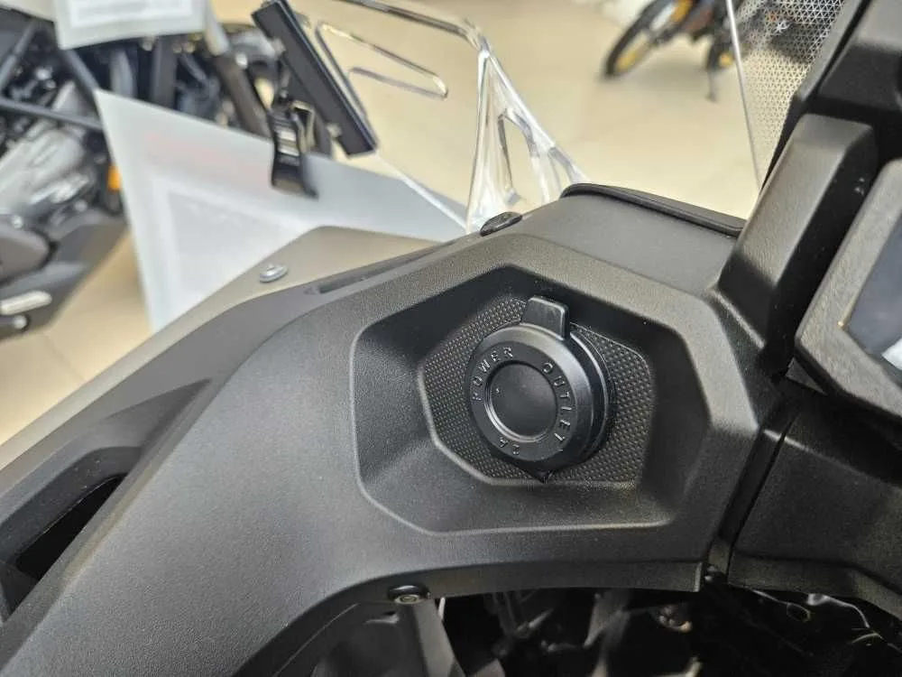 Honda NT1100 DCT Electronic Suspension