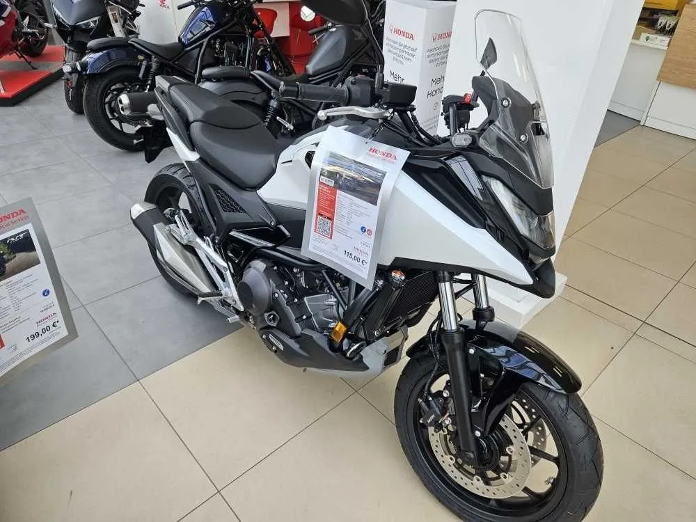Honda NC750X m. DCT