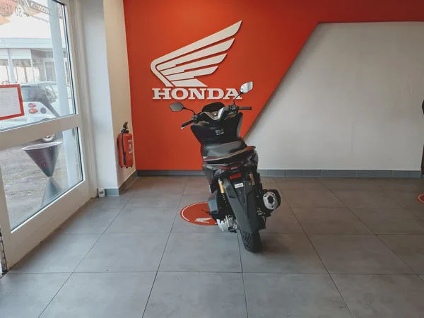 Honda PCX125 mit Tageszulassung 04/2026