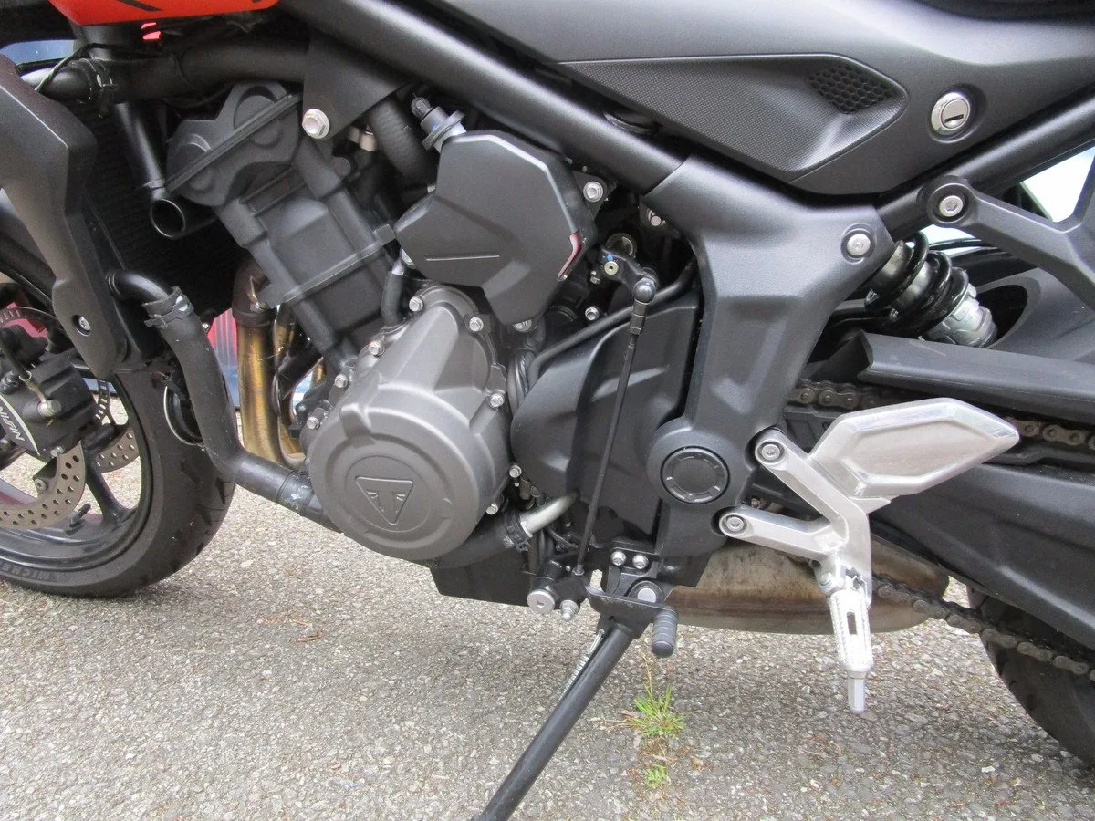 Triumph Trident 660