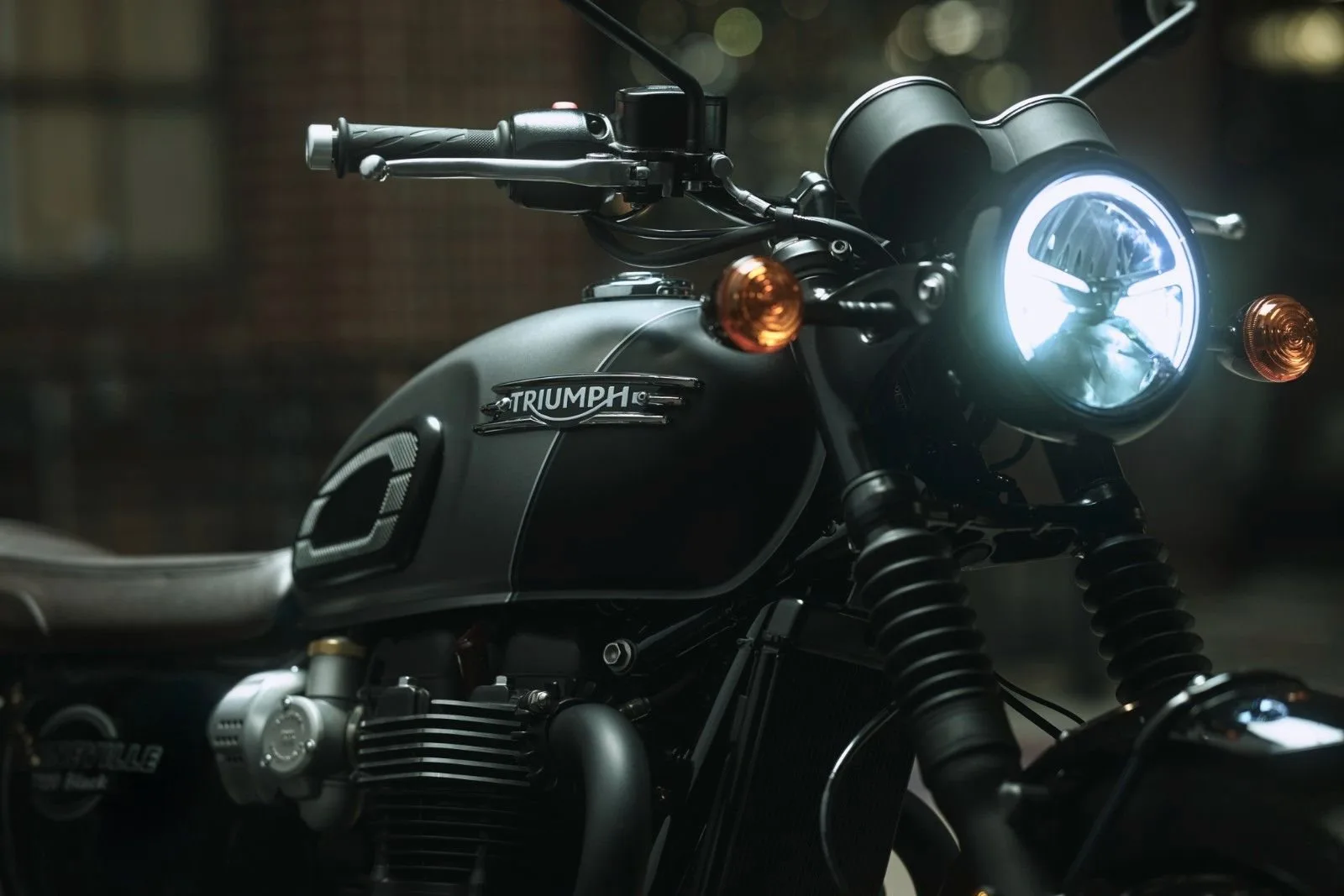 Triumph Bonneville T120 Black