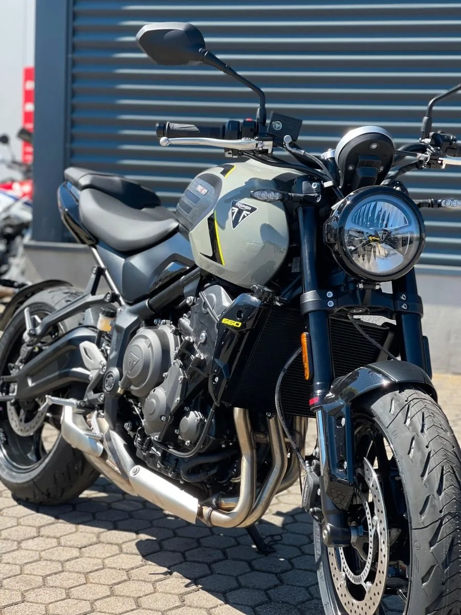 Triumph Trident 660