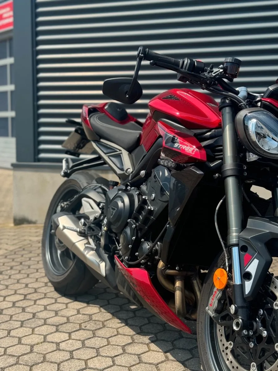 Triumph Street Triple RS