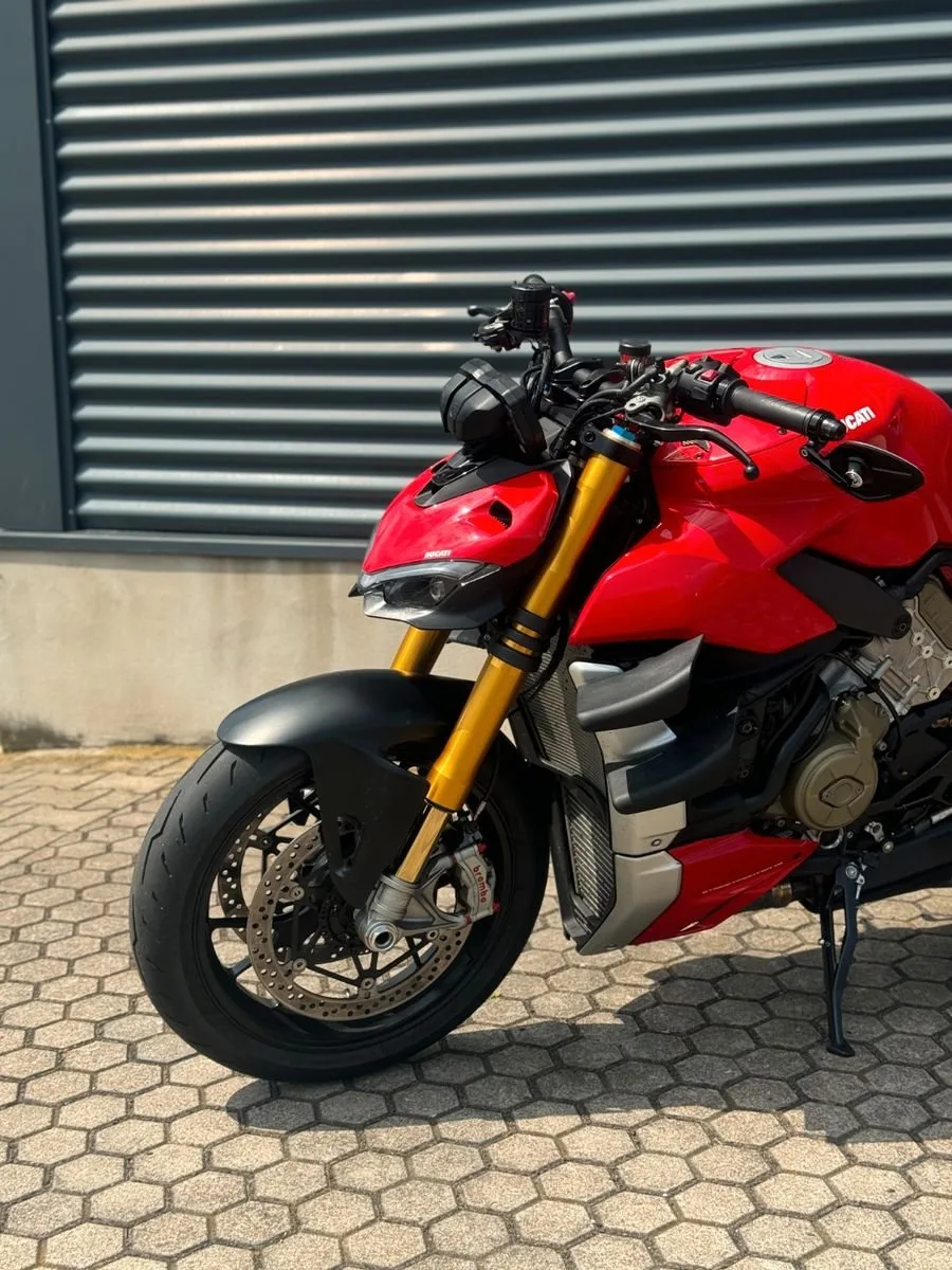 Ducati Streetfighter V4 S