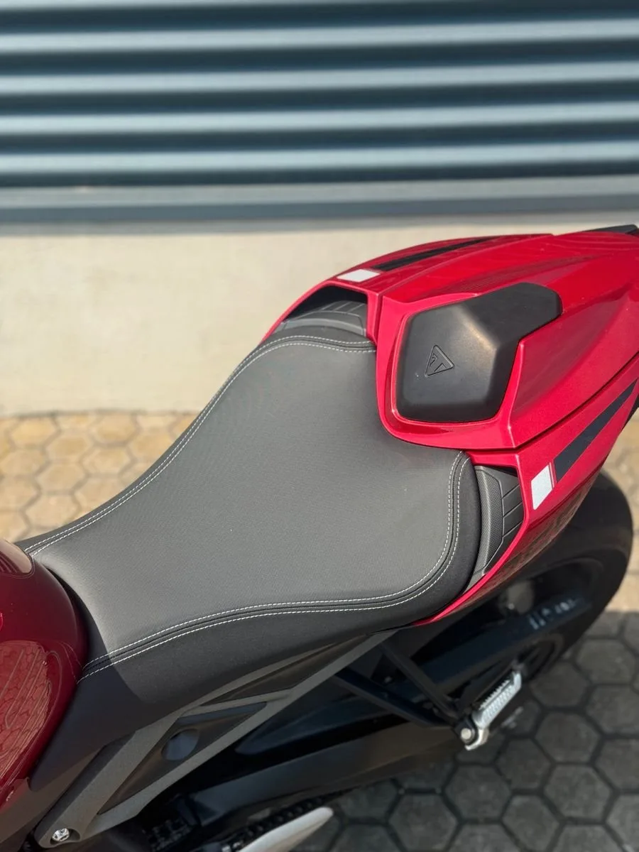 Triumph Street Triple RS
