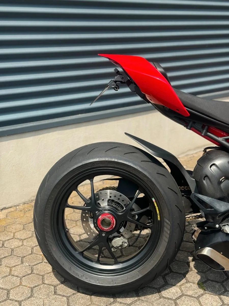 Ducati Streetfighter V4 S