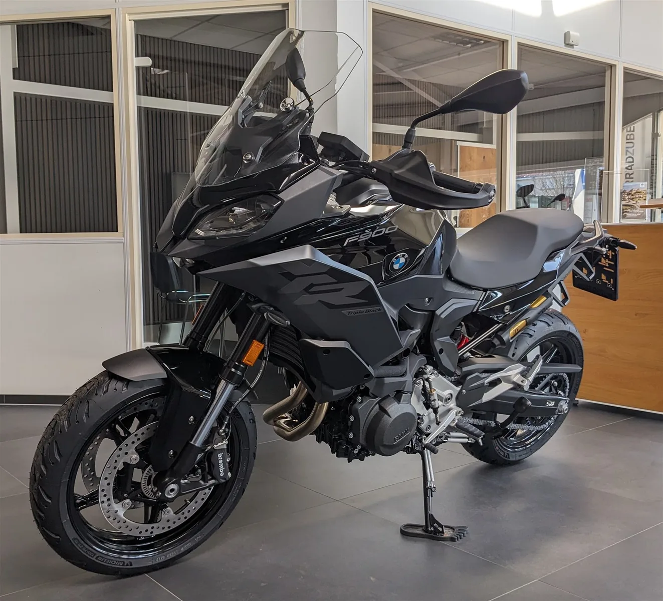 BMW F 900 XR Triple Black Komfort Dynamik Paket