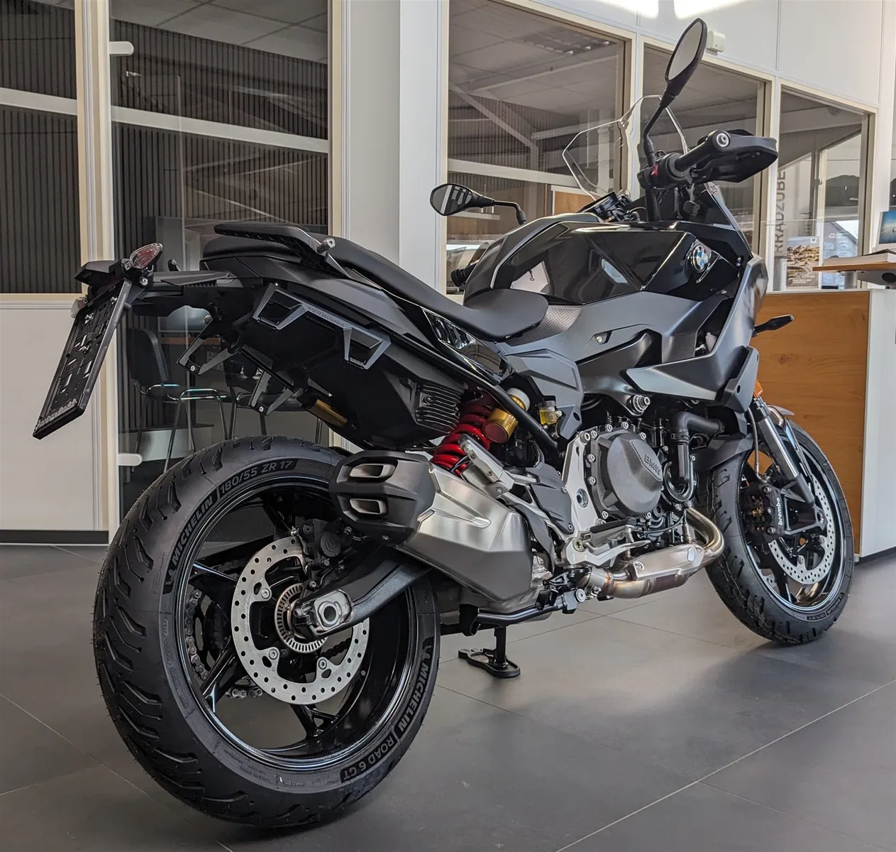BMW F 900 XR Triple Black Komfort Dynamik Paket