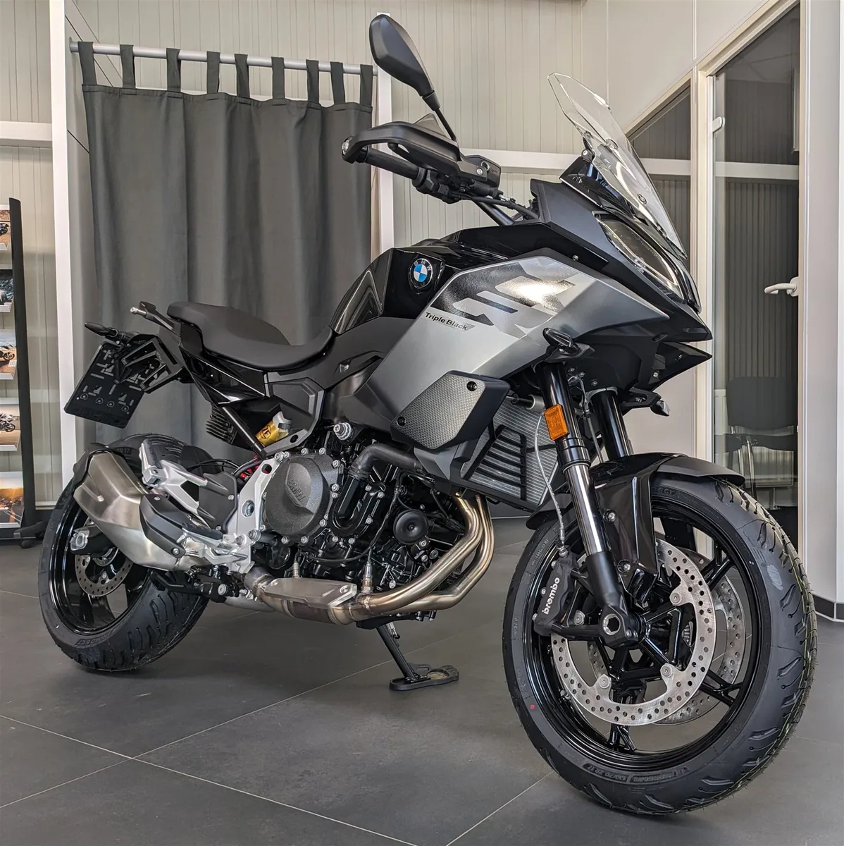 BMW F 900 XR Triple Black Komfort Dynamik Paket