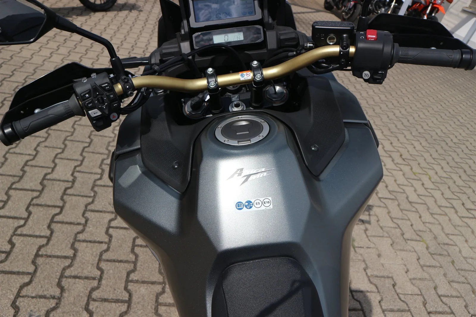 Honda CRF1100L Africa Twin ES Honda Africa Twin Adventure Sport mit ES Fahrwerk und 6 Jahren Garantie